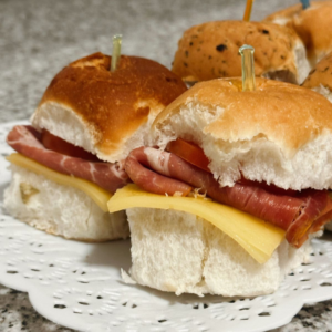Pancitos Saborizados de Jamón Crudo, Rúcula, Tomate